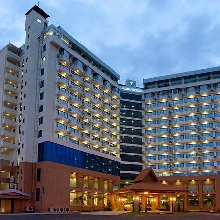 Hotel Yangon Esterno foto