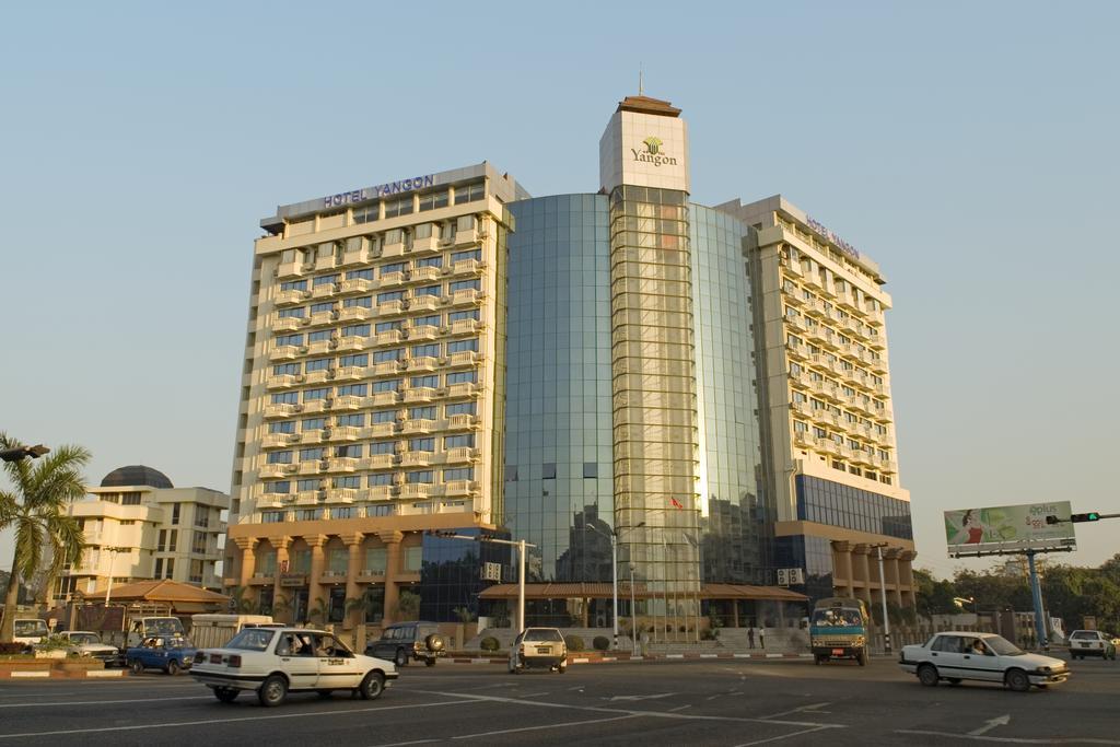 Hotel Yangon Esterno foto
