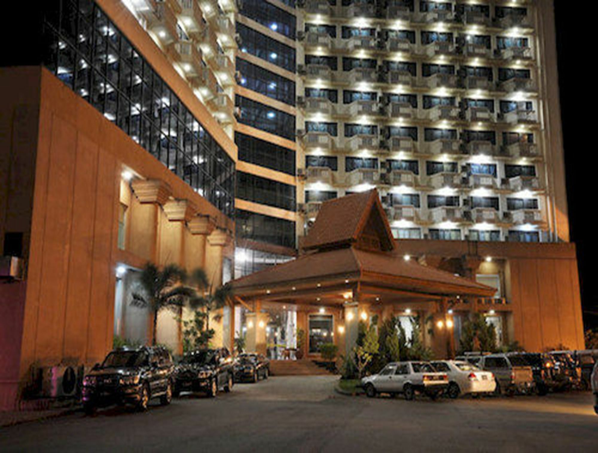 Hotel Yangon Esterno foto