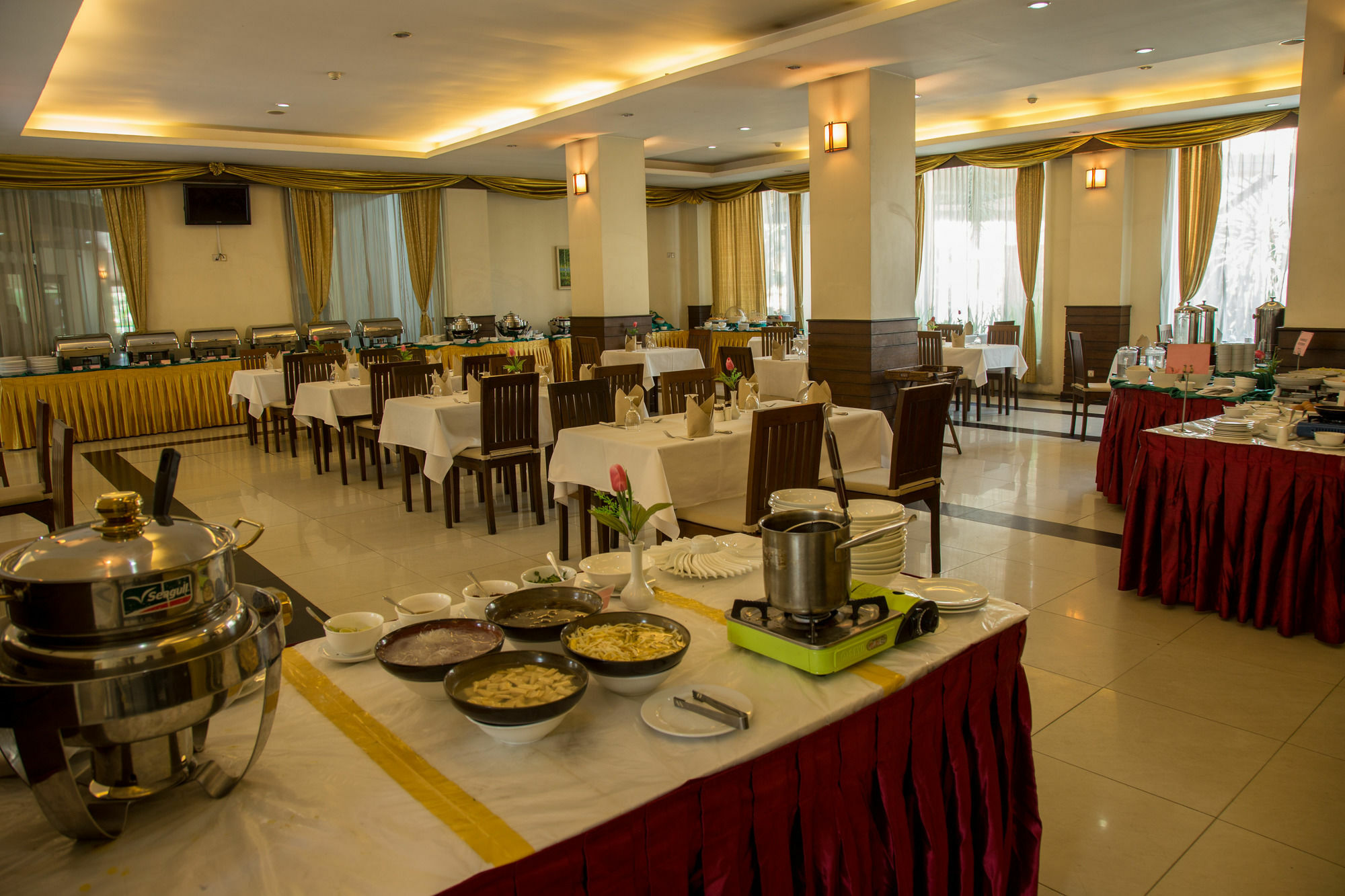 Hotel Yangon Esterno foto