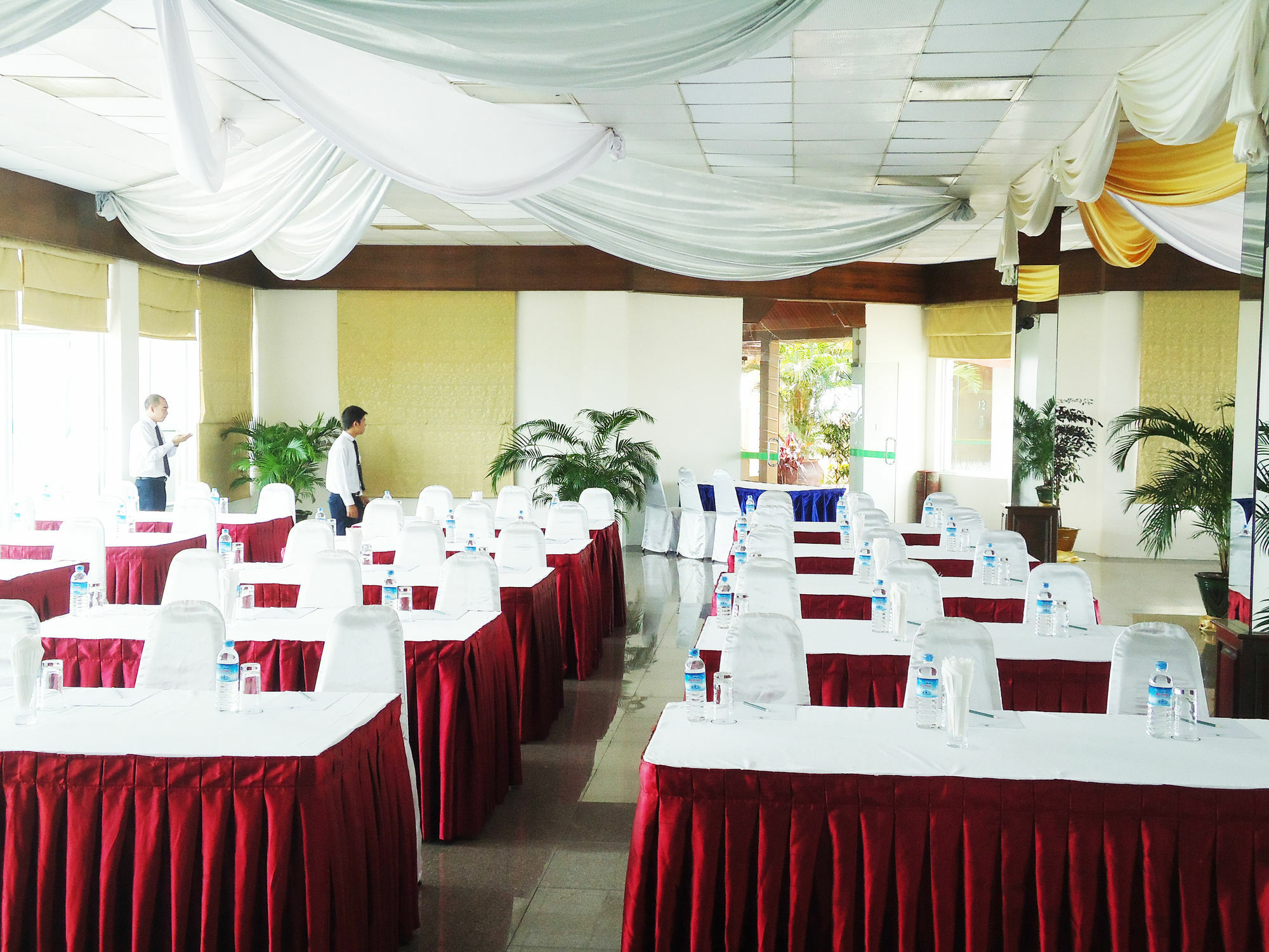 Hotel Yangon Esterno foto